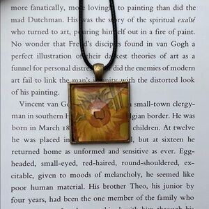 Van Gogh’s Sunflowers🌻 Pendant Necklace
